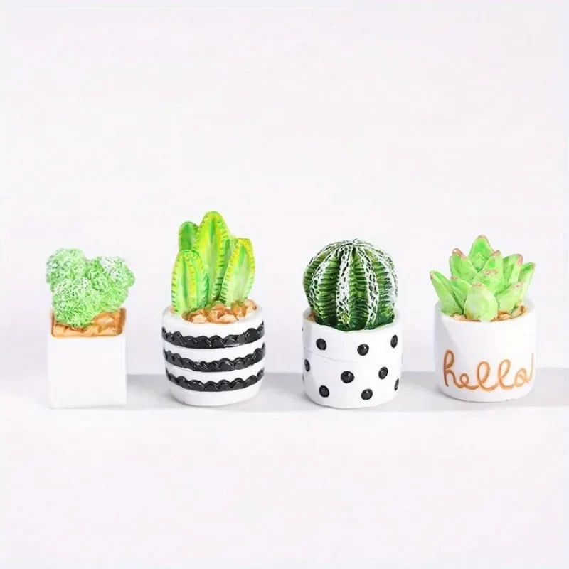 Set de 4 petits faux cactus en pot