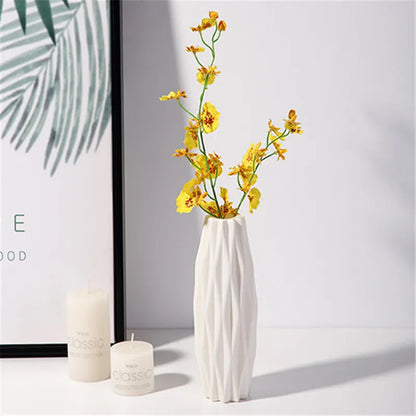 Vase de Fleurs en Plastique